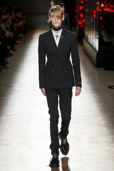 Look 2